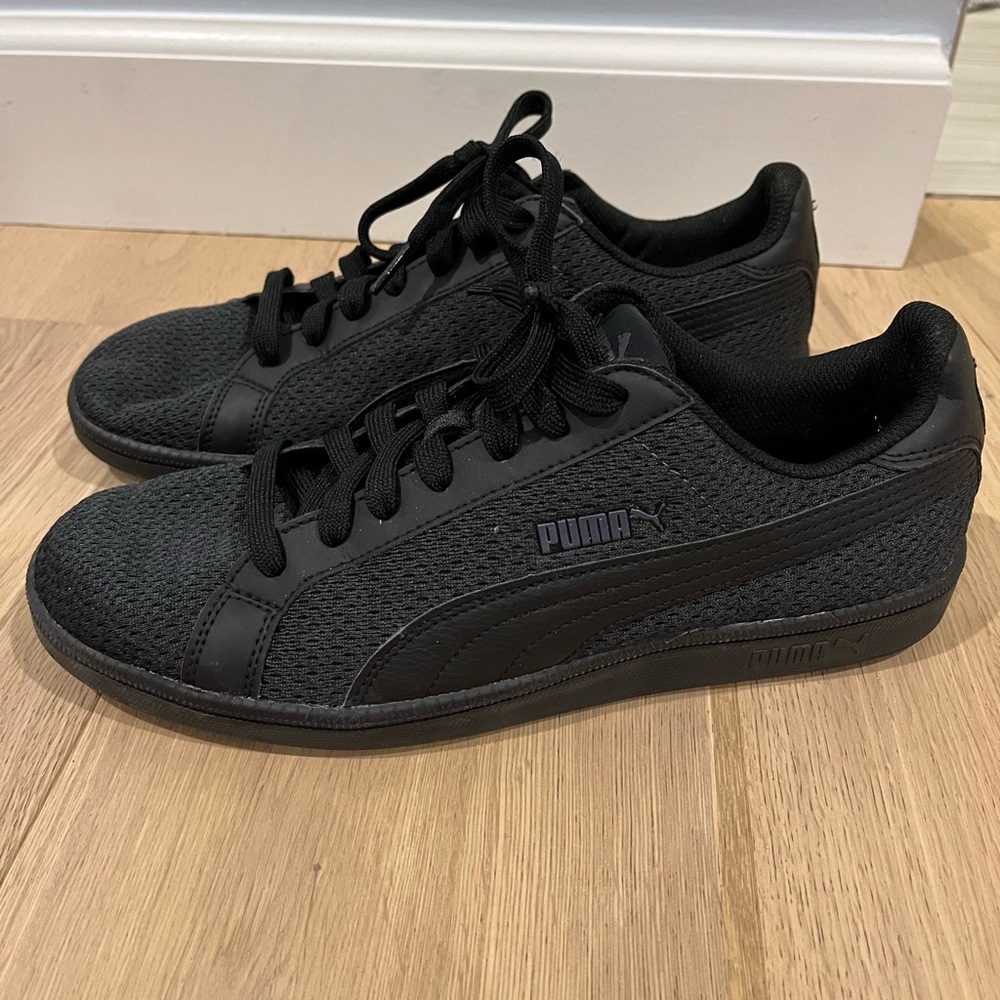 PUMA shoes - size 9